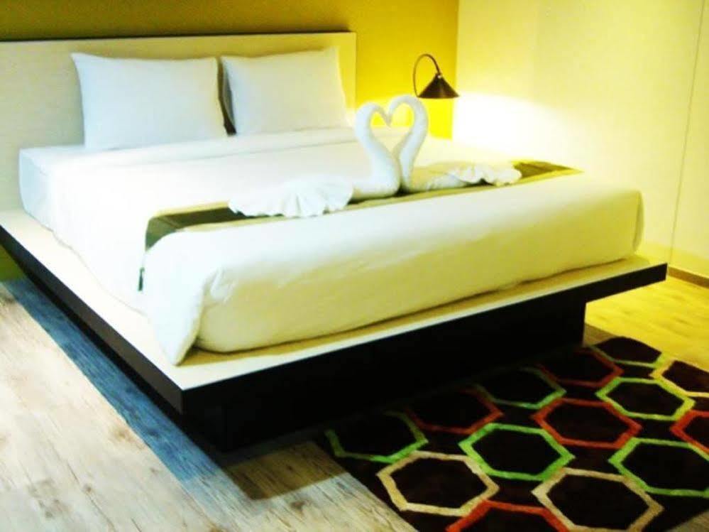 Thongmanee Hotel Хат'яй Екстер'єр фото
